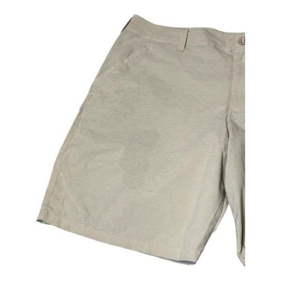 Under Armour Loose Men's Beige Flat Front Shorts Size 42 - Picture 4 of 6